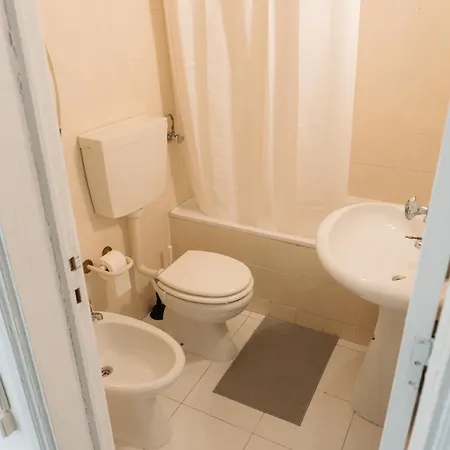 アパート Happy House