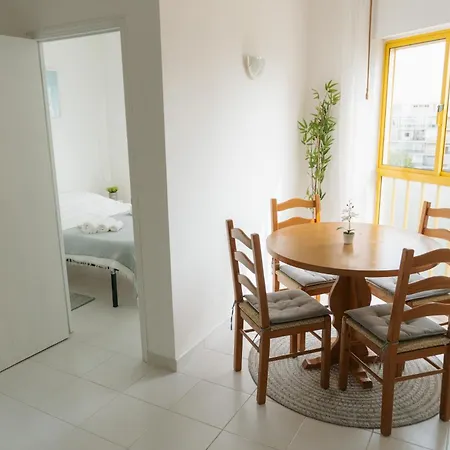 Apartment Happy House Quarteira