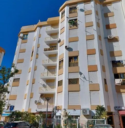 Апартаменты Happy House Картейра