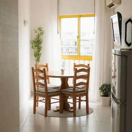 Happy House *